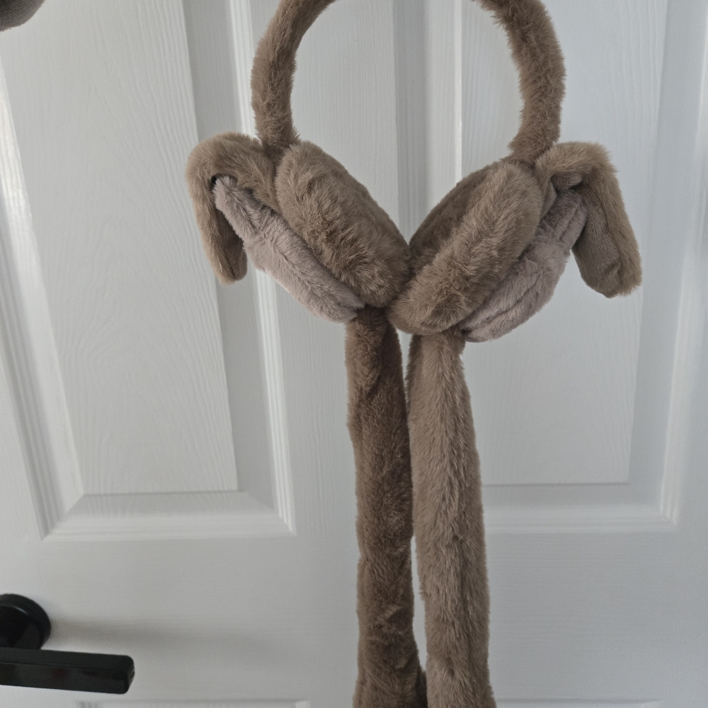 Labubu Like Earmuffa - Picture 3 of 3